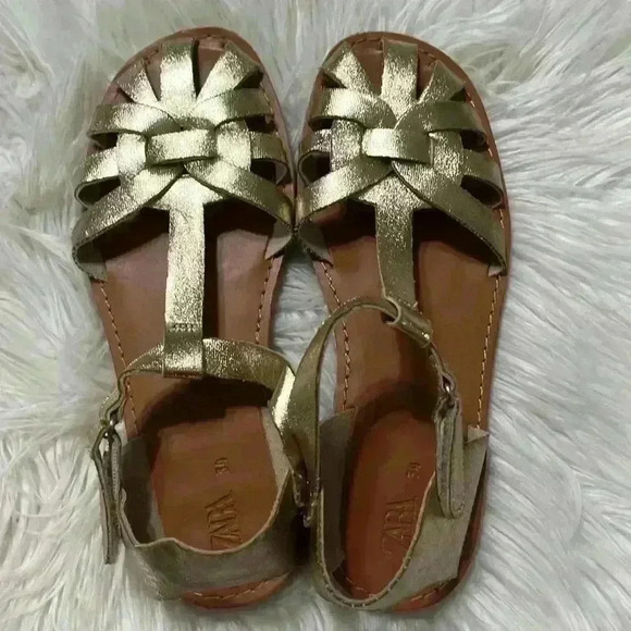 ZARA  GIRLS CAGE SANDALS - Picture 3 of 9